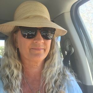 Meet your Posher, Kim